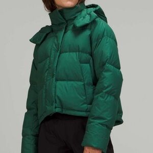 lululemon cropped puffer with removable hood in emerald green